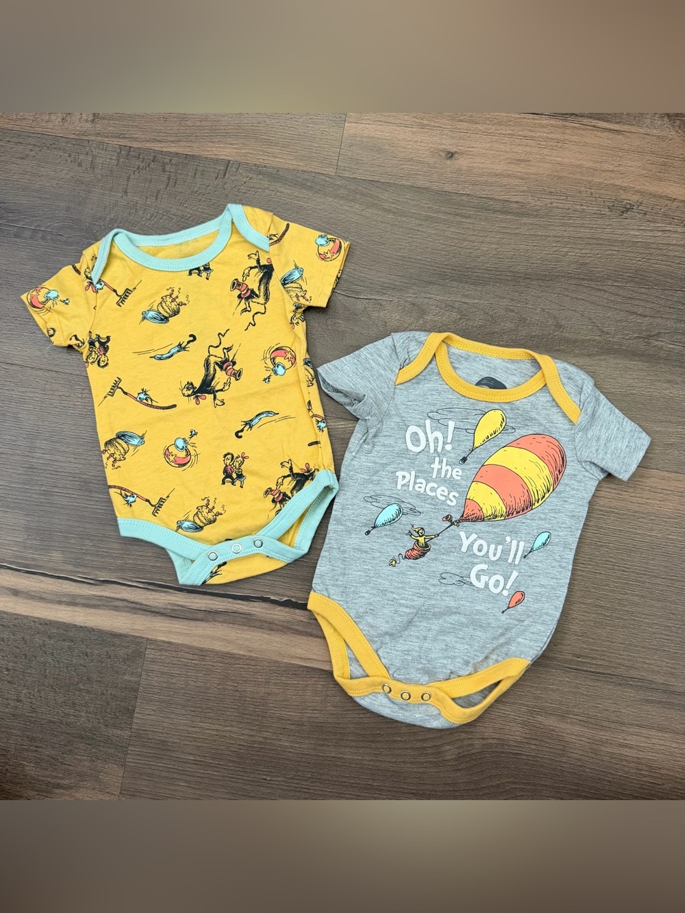 Dr. Seuss Baby Bodysuit Set - Cat in the Hat - Oh the Places You'll Go! - 0-3m